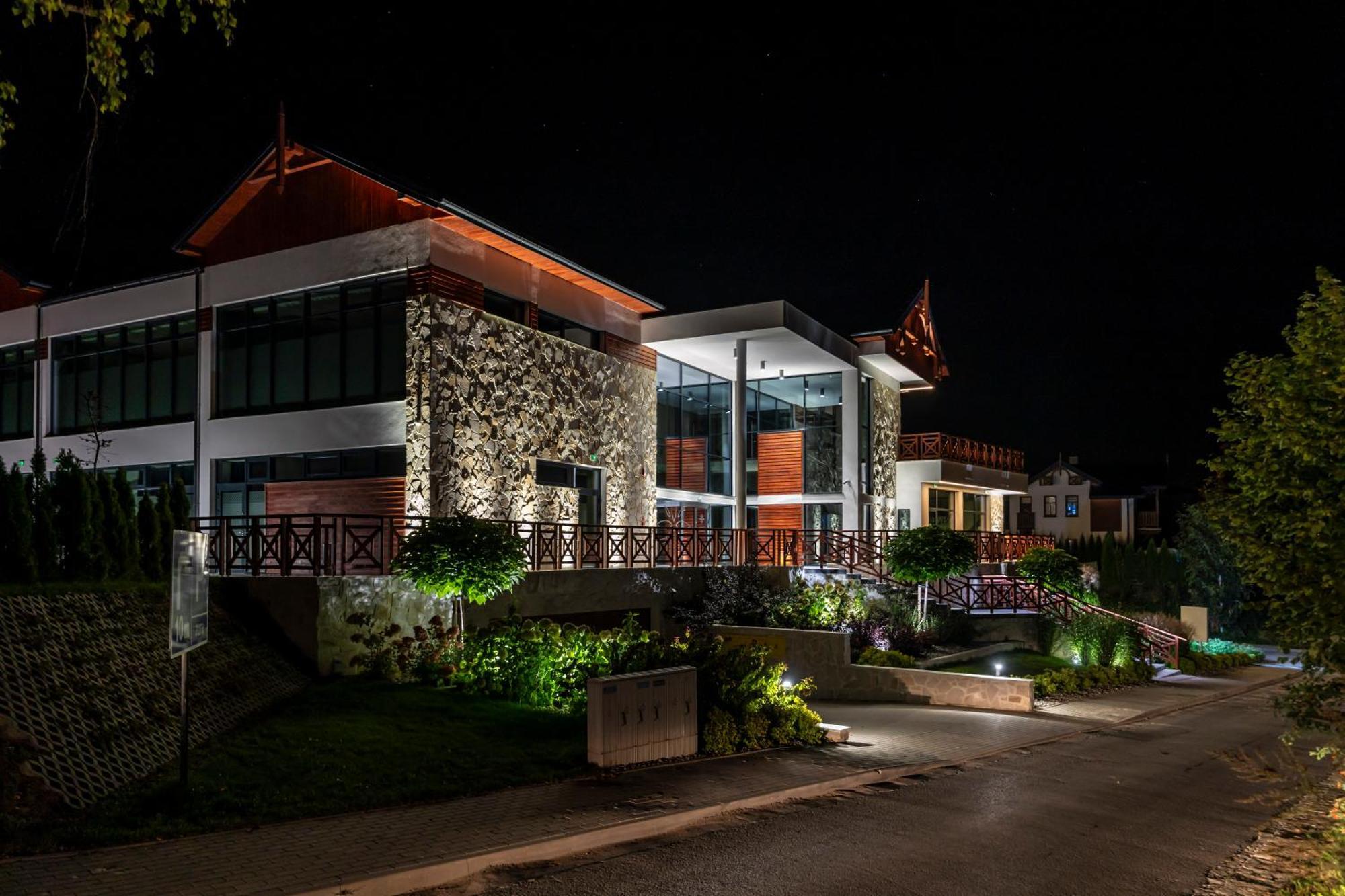 Aura Medical Spa Naleczow Bagian luar foto
