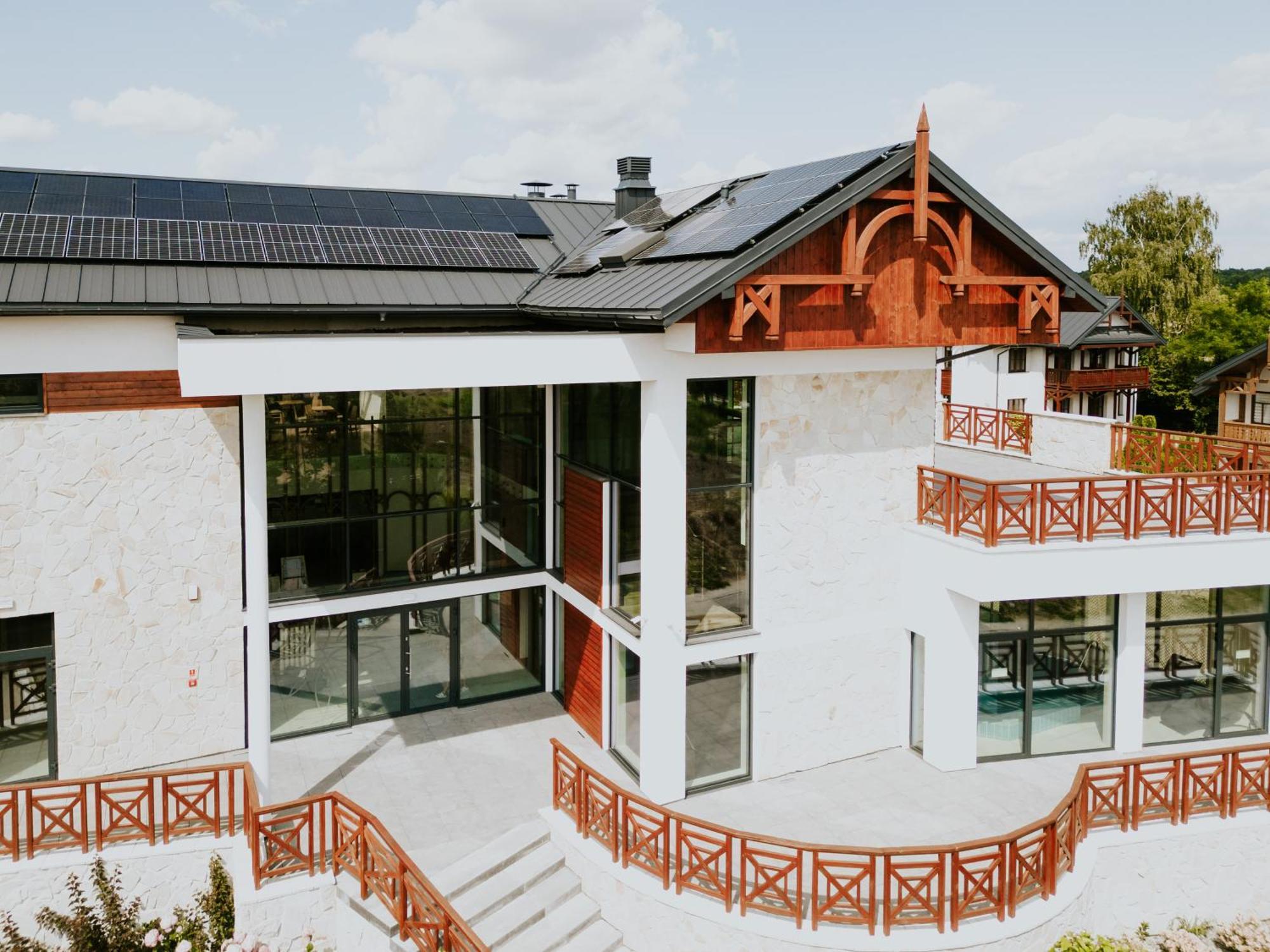 Aura Medical Spa Naleczow Bagian luar foto
